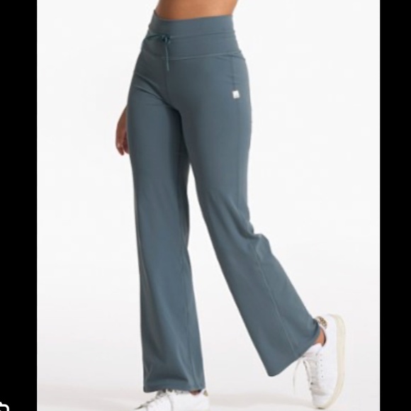 VUORI Daily Wide Leg Pants Women’s Size XS Color: Stone EUC - Picture 1 of 7